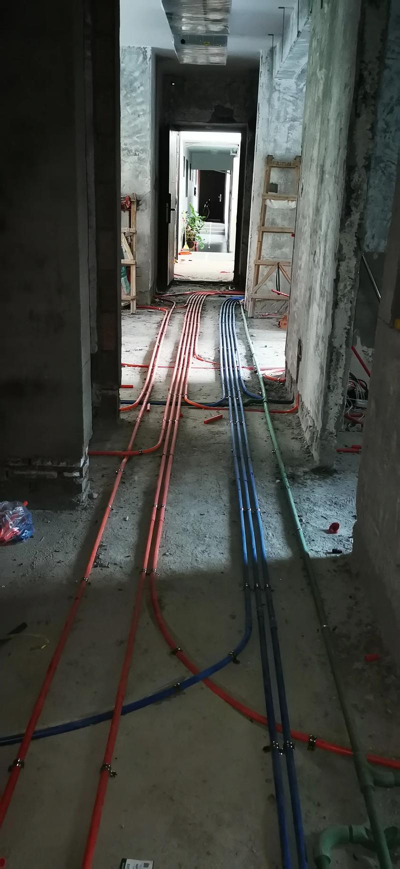 厦门阿荣水电安装施工现场实拍 平凡一日，用镜头记录水电安装的真实步伐